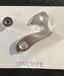 PATTE DE DERAILLEUR 1T