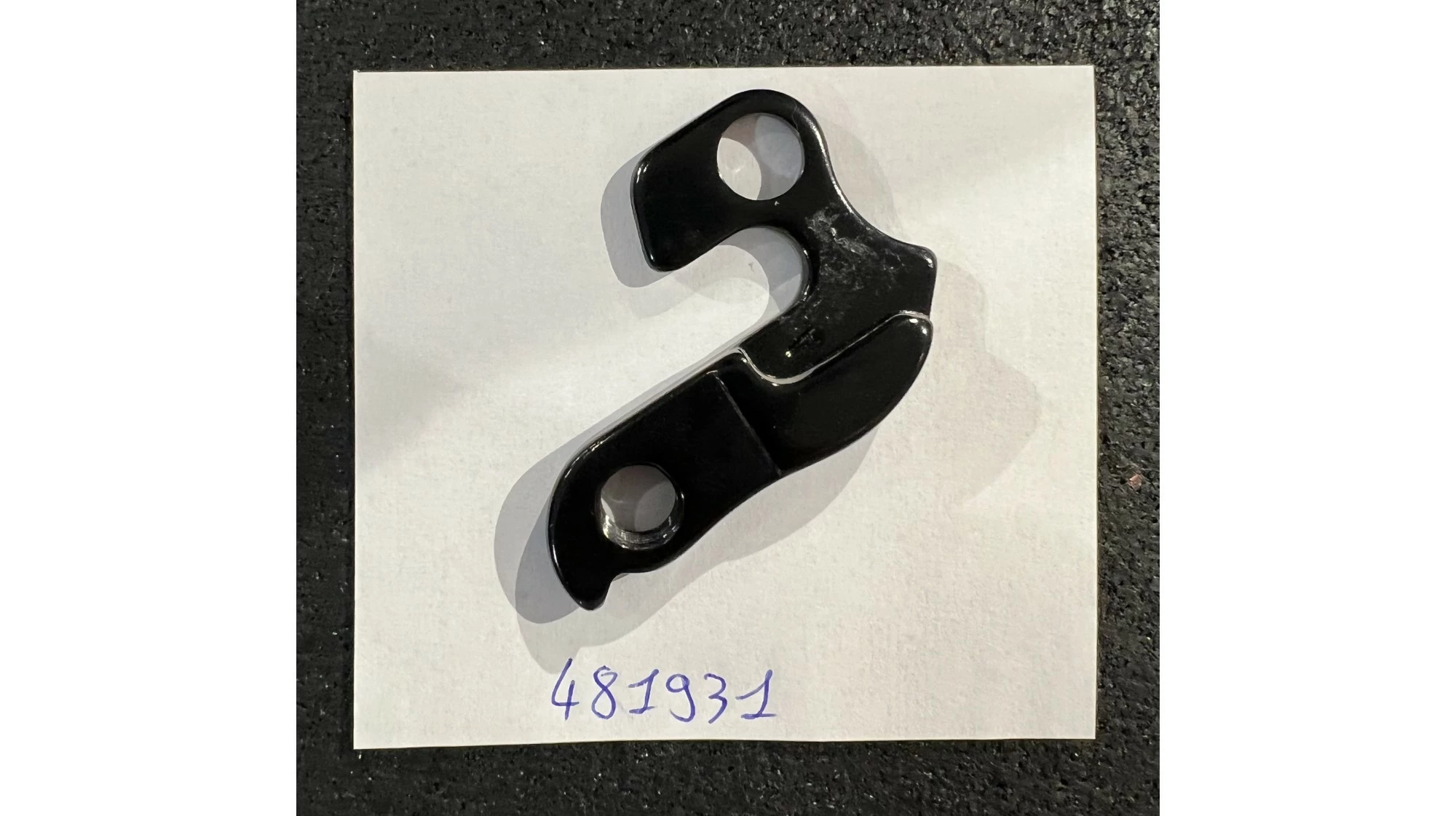 PATTE DE DERAILLEUR 1T